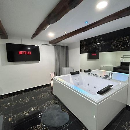 נאפולי Giovanni Luxury Suites מראה חיצוני תמונה