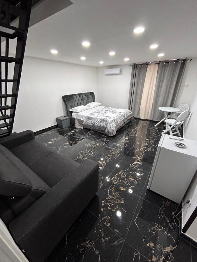 נאפולי Giovanni Luxury Suites מראה חיצוני תמונה