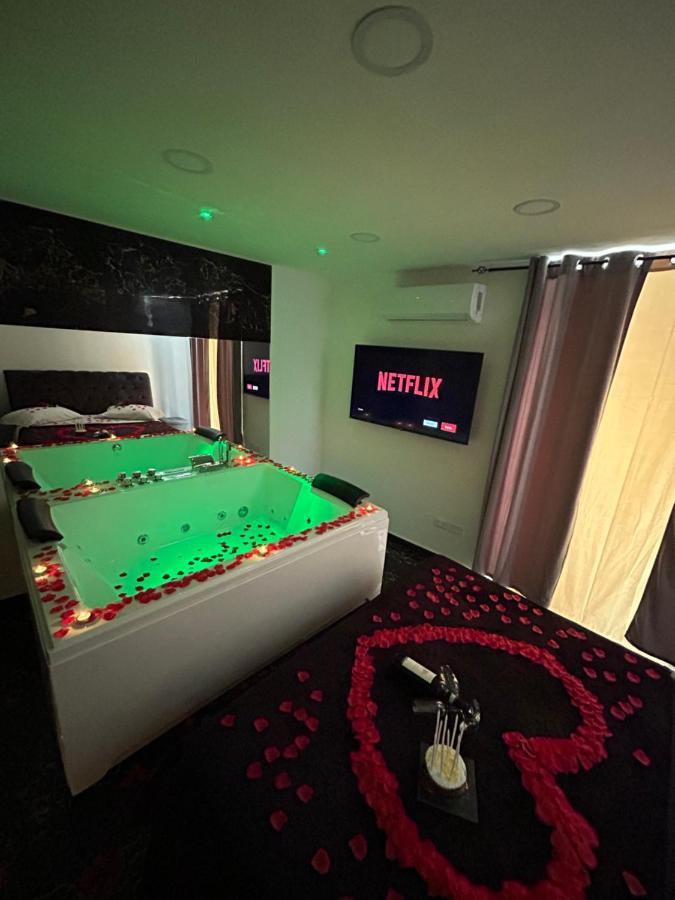 נאפולי Giovanni Luxury Suites מראה חיצוני תמונה