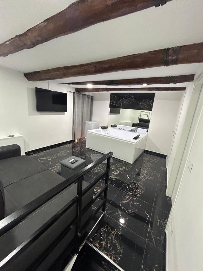 נאפולי Giovanni Luxury Suites מראה חיצוני תמונה