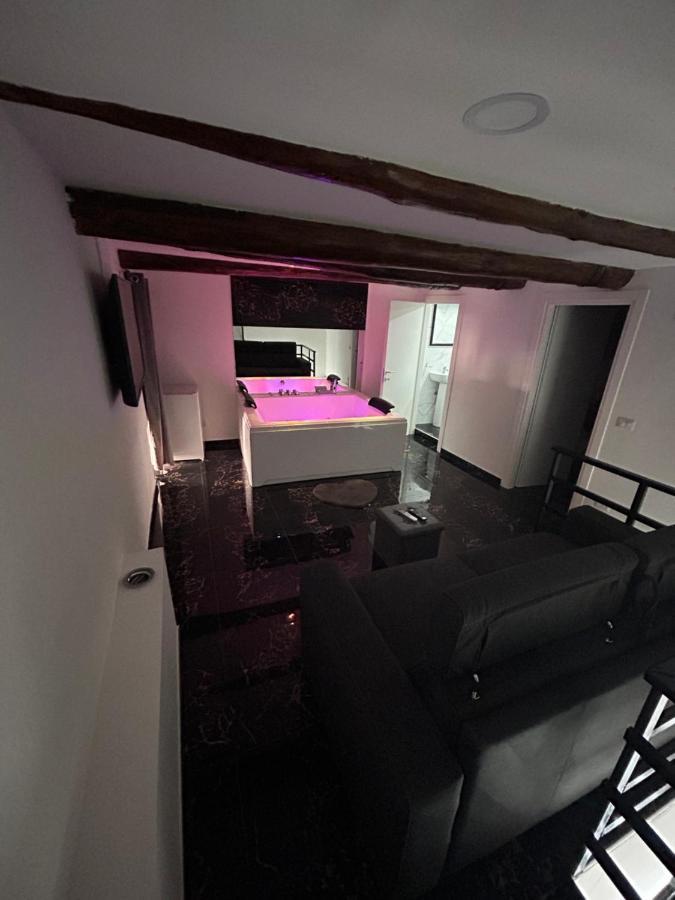 נאפולי Giovanni Luxury Suites מראה חיצוני תמונה